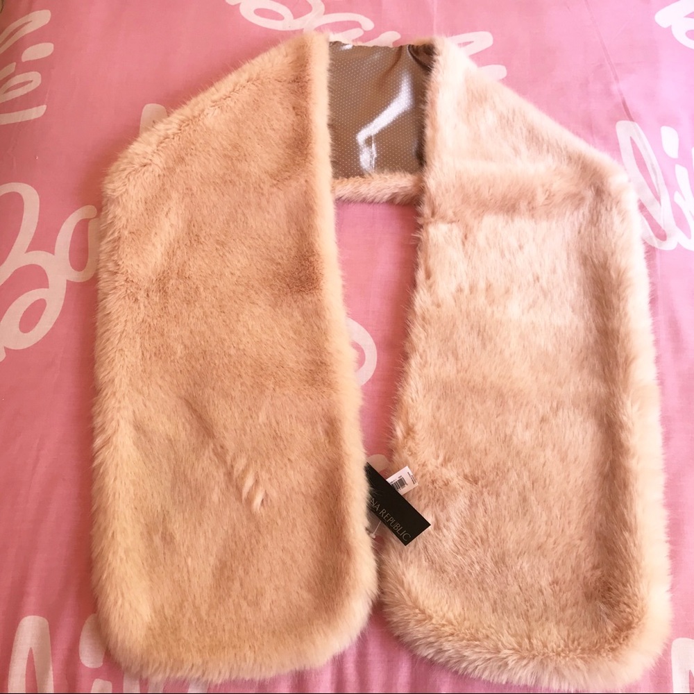 ◆BANANA REPUBLIC FAKE FUR STOLE◆ NWT